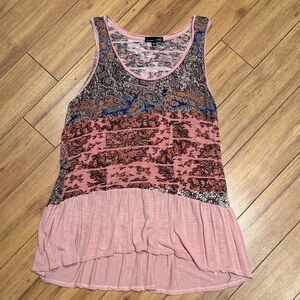 Women's Pink Boho Floral Paisley Ruffled Sleeveless Top. Size L